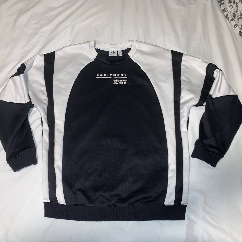 Small adidas black and white crewneck